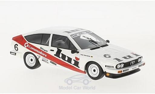 Modelauto Alfa Romeo Alfetta gtv6 V6 2.5 Lui DPM 1985 P.Oberndorfer 1/43 Neo