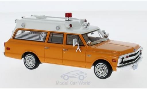 Modelauto Chevrolet Suburban ambulance oranje/wit 1970 1/43 Neo