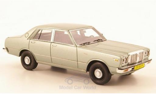 Modelauto Datsun 200L Berline Laurel (C230) metallic grijs 1/43 Neo