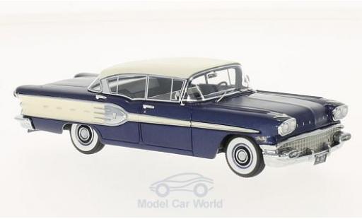 Modelauto Pontiac Star Chief 4-Door Sedan metallic blauw/wit 1958 1/43 Neo