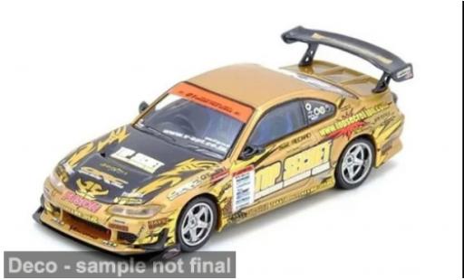 Modelauto Nissan Silvia S15 () D1 Grand Prix 2024 Top Secret 1/64 INNO64
