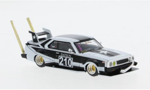 Modelauto Nissan Skyline 2000 G grijs 1/64 Pop Race