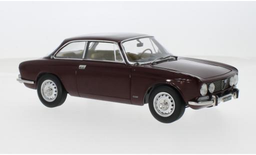 Modelauto Alfa Romeo 2000 gtv rood 1973 1/18 Norev