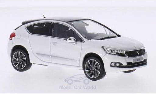 Modelauto DS Automobiles DS4 Berline Citroen DS 4 metallic wit/paars 2015 1/43 Norev