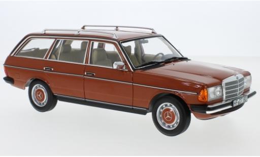 Modelauto Mercedes 200 Coupe T (S123) rood 1982 1/18 Norev