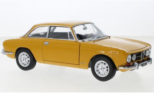 Modelauto Alfa Romeo 1750 gtv geel 1970 1/18 Norev