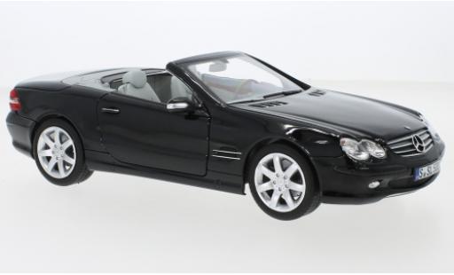 Modelauto Mercedes SL Base 500 (R230) zwart 2003 1/18 Norev