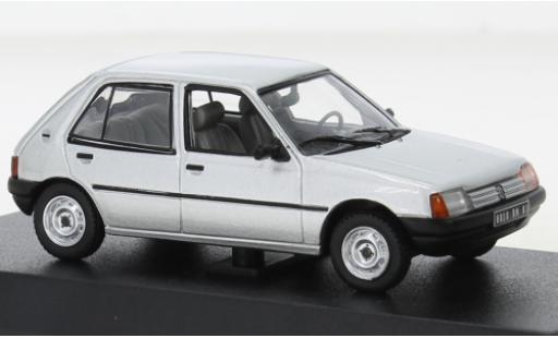 Modelauto Peugeot 205 GL metallic grijs 1988 1/43 Norev