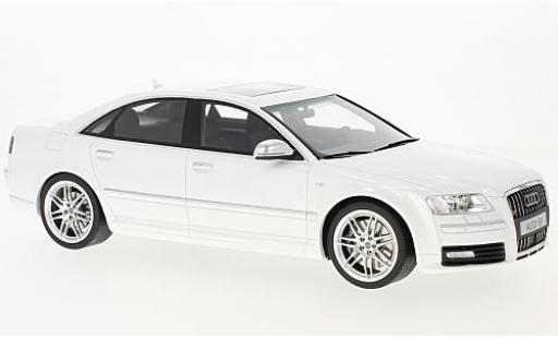 Modelauto Audi S8 berline D3 wit 2008 1/18 Ottomobile