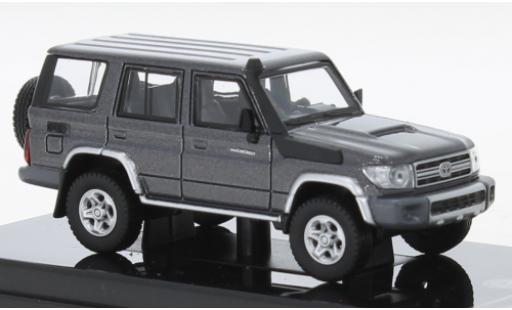 Modelauto Toyota Land Cruiser 70 76 metallic grijs/wit 2014 1/64 Para64