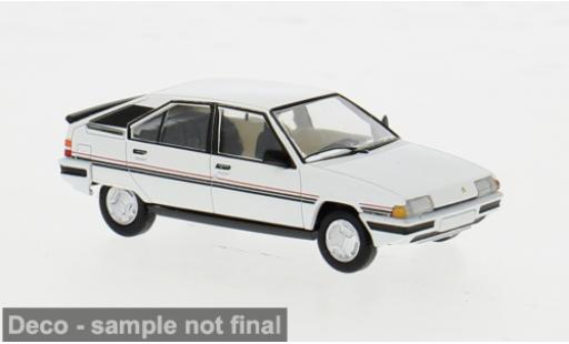 Modelauto Citroen BX Berline wit 1982 1/87 PCX87