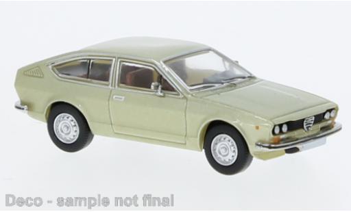 Modelauto Alfa Romeo Alfetta gt metallic la chaux 1974 1/87 PCX87