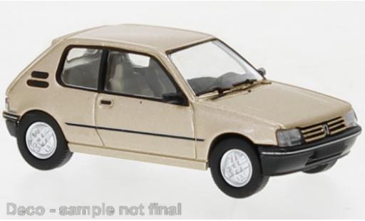 Modelauto Peugeot 205 Base metallic beige 1984 1/87 PCX87