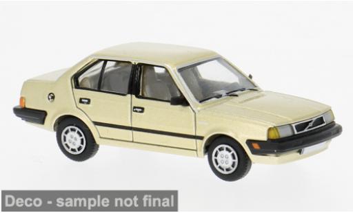 Modelauto Volvo 360 Base beige 1985 1/87 PCX87