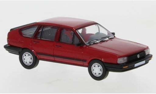 Modelauto Volkswagen Passat B2 rood 1985 1/87 PCX87