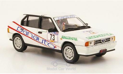 Modelauto Alfa Romeo 33 berline No.73 1/18 PEGO