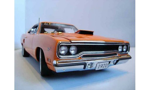 Porsche 911 Base 1/18 GMP road runner 1970 beperkt edition of modelauto
