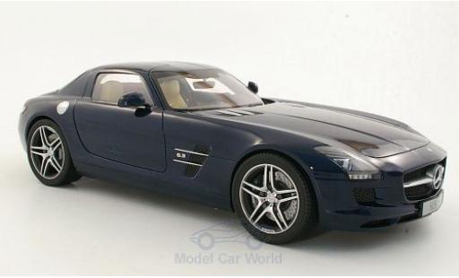 Modelauto Mercedes SLS Coupe AMG (C197) metallic blauw 1/12 Premium ClassiXXs