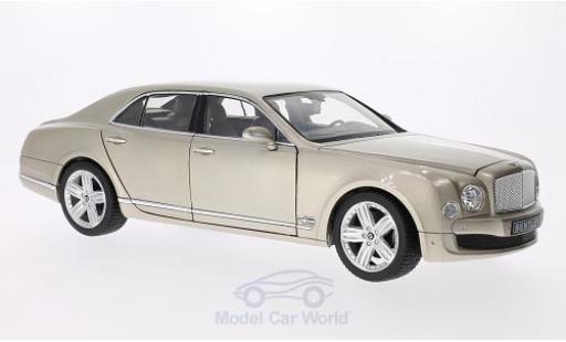 Modelauto Bentley Mulsanne berline metallic beige 1/18 Rastar