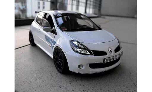 Renault Clio 3 RS 1/18 Solido f1 team wit glacier modelauto