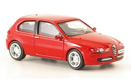 Modelauto Alfa Romeo 147 berlina rood 2001 1/87 Ricko