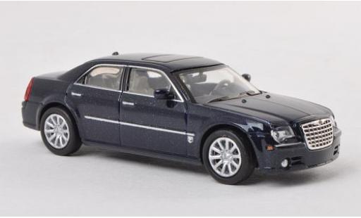 Modelauto Chrysler 300C SRT8 metallic blauw 1/87 Ricko