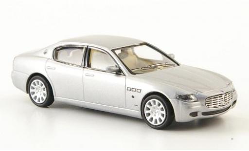 Modelauto Maserati Quattroporte Base grijs 2003 1/87 Ricko