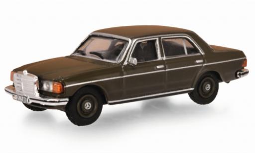Modelauto Mercedes 230 Coupe E (W123) Bundeswehr 1/87 Schuco