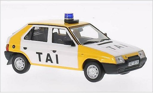 Skoda Favorit Livree Officielle 1/43 Abrex Tai Praha (rundes blauwlicht) wit/geel 1987 modelauto