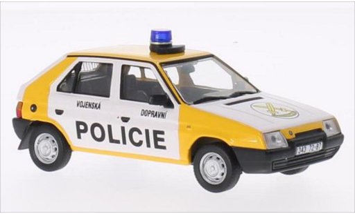 Skoda Favorit Livree Officielle 1/43 Abrex Vojenska Dopravni Policie 1992 wit/geel 1987 modelauto