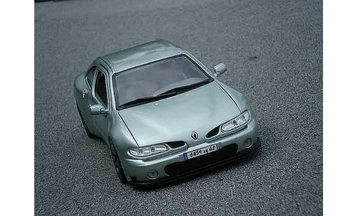Renault Megane Base 1/18 Anson Maxi racer modelauto