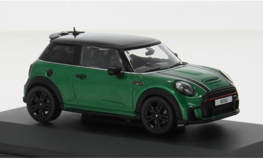 Modelauto Mini Cooper JCW groen 2023 1/43 Solido