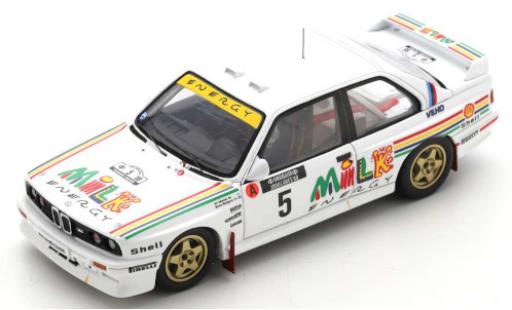 Modelauto Bmw M3 rallye (E30) No.5 Prodrive Milk Energy Rally WM Rally Finnland 1988 A.Vatanen/B.Berglund 1/43 Spark