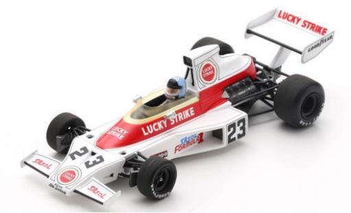 Modelauto McLaren M23 Base No.23 Lucky Strike formule 1 GP S&Atilde;&frac14;dafrika 1974 D.Charlton 1/43 Spark