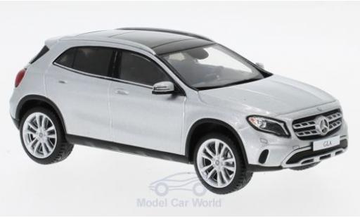 Modelauto Mercedes GLA Base 250 grijs 2017 1/43 Spark