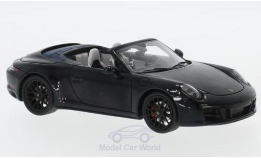 Modelauto Porsche 911 GTS Carrera Cabriolet zwart 2017 1/43 Spark