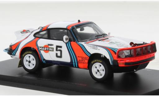 Modelauto Porsche 911 SC 3.0 No.5 Martini Rally WM Safari Rally 1978 1/43 Spark