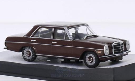 Modelauto Mercedes 200 Base D/8 (W114) bruin James Bond 007 In t&Atilde;&para;dlicher Mission zonder Vitrine 1/43 SpecialC