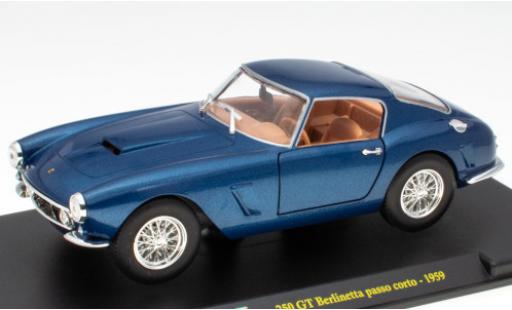 Modelauto Ferrari 250 SWB GT Sedan metallic blauw 1959 1/24 SpecialC