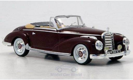 Modelauto Mercedes 300 Roadster S (W188) rood 1952 zonder Vitrine 1/43 SpecialC