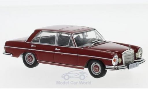 Modelauto Mercedes 300 6.3 SEL (W109) rood 1968 zonder Vitrine 1/43 SpecialC