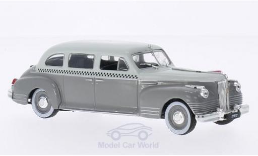 Modelauto Zis 110 Base ZIS Taxi grijs/grijs zonder Vitrine 1/43 SpecialC