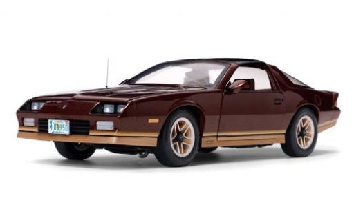 Modelauto Chevrolet Camaro Z28 koper 1985 1/18 Sun Star