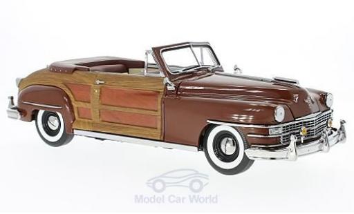 Modelauto Chrysler Town & Country Station Wagon bruin/Holzoptik 1948 1/18 Sun Star