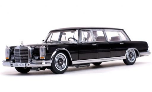 Modelauto Mercedes 600 Pullman (W100) zwart 1966 1/18 Sun Star