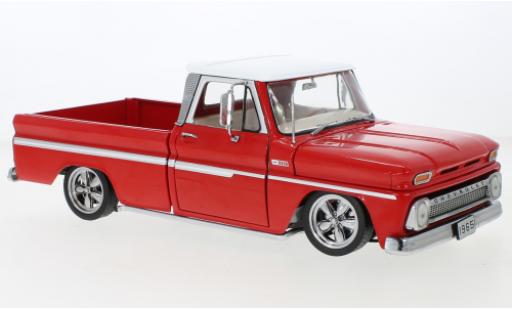 Modelauto Chevrolet C-10 lowrider Stepside Pick Up Low Rider rood 1965 1/18 Sun Star