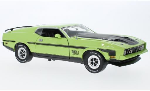 Modelauto Ford Mustang Mach 1 I la chaux/zwart 1971 1/18 Sun Star