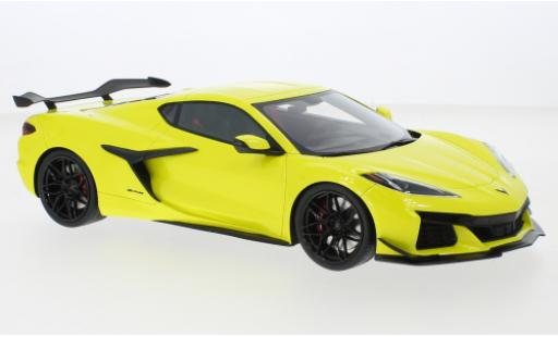 Modelauto Chevrolet Corvette Z06 (C8) geel 2023 1/18 Top Speed