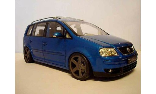 Volkswagen Touran Base 1/18 Shanghai Volkswagen blauw jantes zwart modelauto