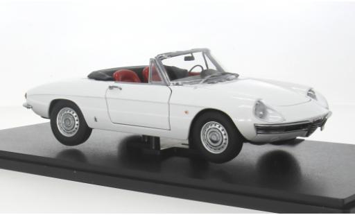 Modelauto Alfa Romeo Spider Duetto 1600 Duetto Spider wit/zwart 1966 1/18 Touring